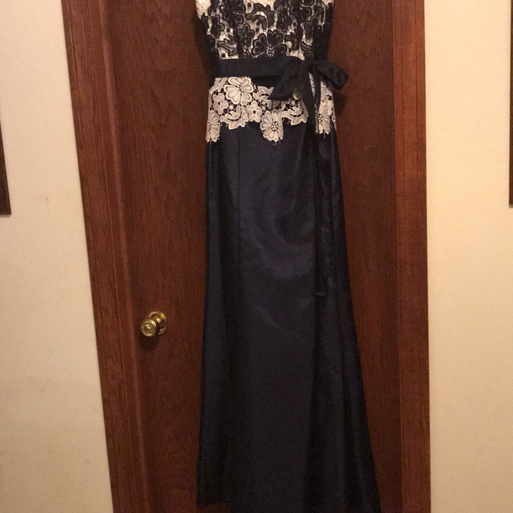 Navy and White Lace Formal Dress - Picture 4 of 4